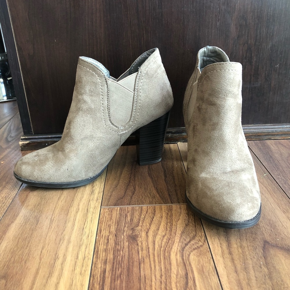 SoftMoc ankle boots